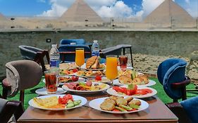 Happy Pyramids View Inn